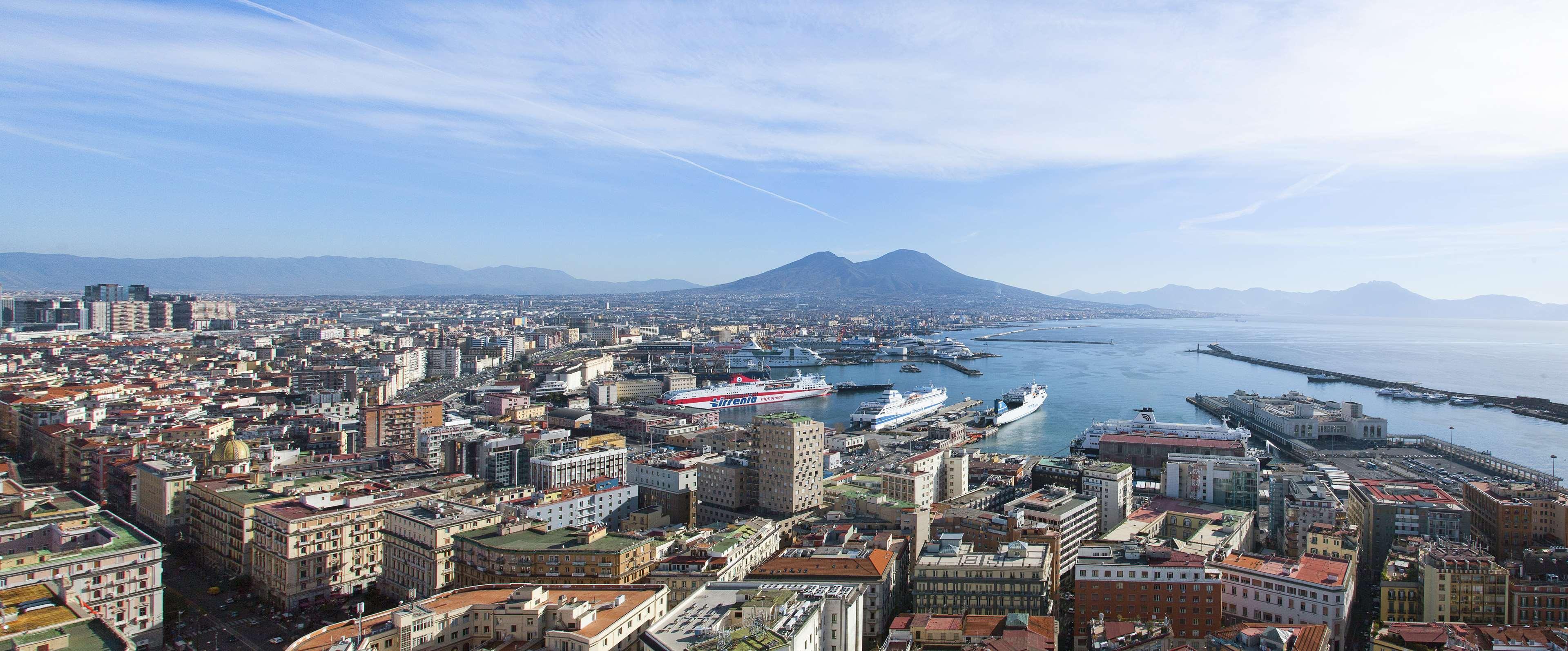Nh Napoli Panorama Hotel Bagian luar foto